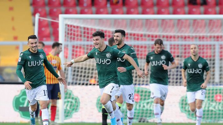 LECCE, ITALY - DECEMBER 22: Riccardo Orsolini of Bologna celebrates after scoring the opening goal during the Serie A match between US Lecce and Bologna FC at Stadio Via del Mare on December 22, 2019 in Lecce, Italy.  (Photo by Maurizio Lagana/Getty Images) 