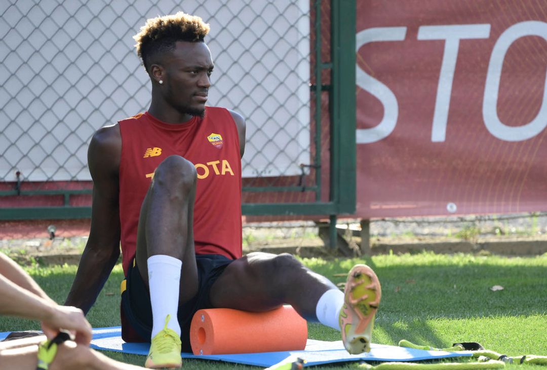 Roma, rifinitura prima del Monza: Belotti c’è. Squadra in ritiro – FOTO GALLERY - immagine 14