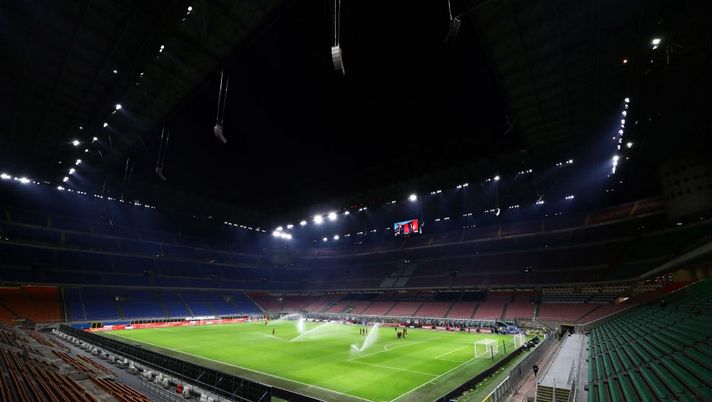 MILAN, ITALY - JANUARY 09: A general view inside the stadium prior to the Serie A match between AC Milan and Torino FC at Stadio Giuseppe Meazza on January 09, 2021 in Milan, Italy. Sporting stadiums around Italy remain under strict restrictions due to the Coronavirus Pandemic as Government social distancing laws prohibit fans inside venues resulting in games being played behind closed doors. (Photo by Marco Luzzani/Getty Images) MILAN, ITALY - JANUARY 09: A general view inside the stadium prior to the Serie A match between AC Milan and Torino FC at Stadio Giuseppe Meazza on January 09, 2021 in Milan, Italy. Sporting stadiums around Italy remain under strict restrictions due to the Coronavirus Pandemic as Government social distancing laws prohibit fans inside venues resulting in games being played behind closed doors. (Photo by Marco Luzzani/Getty Images)
