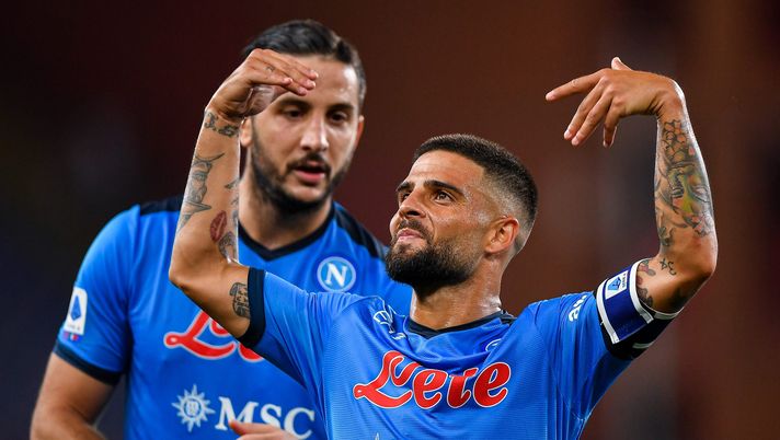 GENOA, ITALY - AUGUST 29: Lorenzo Insigne of Napoli (R) celebrates with his team-mate Fabian Ruiz after the Serie A match between Genoa Cfc and Ssc Napoli at Stadio Luigi Ferraris on August 29, 2021 in Genoa, Italy. (Photo by Getty Images) 