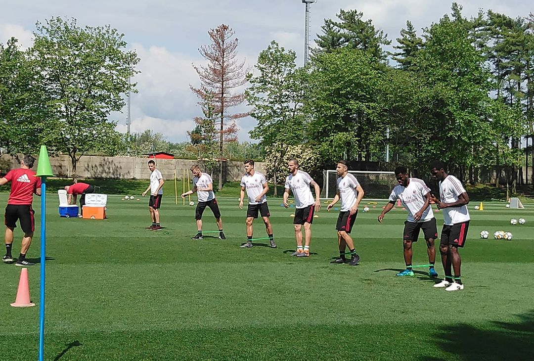 Il Milan si allena a Milanello