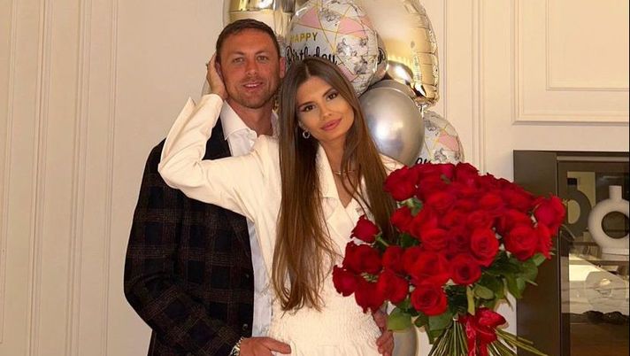 Matic, festa doppia: rinnovo con la Roma e il compleanno della moglie - immagine 1