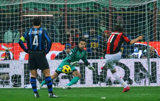  14 novembre 2010, Inter-Milan 0-1: Zlatan Ibrahimovic segna su rigore (credits: GETTY Images) 