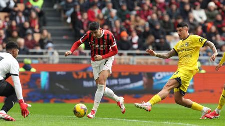 MILAN, ITALY - JANUARY 26: Alvaro Morata of AC Milan in action during the Serie A match between AC Milan and Parma at Stadio Giuseppe Meazza on January 26, 2025 in Milan, Italy. (Photo by Claudio Villa/AC Milan via Getty Images)