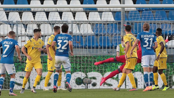 BRESCIA, ITALY - JULY 05: Andrea Papetti of Brescia Calcio scores the opening goal during the Serie A match between Brescia Calcio and Hellas Verona at Stadio Mario Rigamonti BRESCIA, ITALY - JULY 05: Andrea Papetti of Brescia Calcio scores the opening goal during the Serie A match between Brescia Calcio and Hellas Verona at Stadio Mario Rigamonti