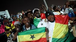 Ghana, tutti gli alunni in cortile di buon mattino: tanti auguri Nazionale…
