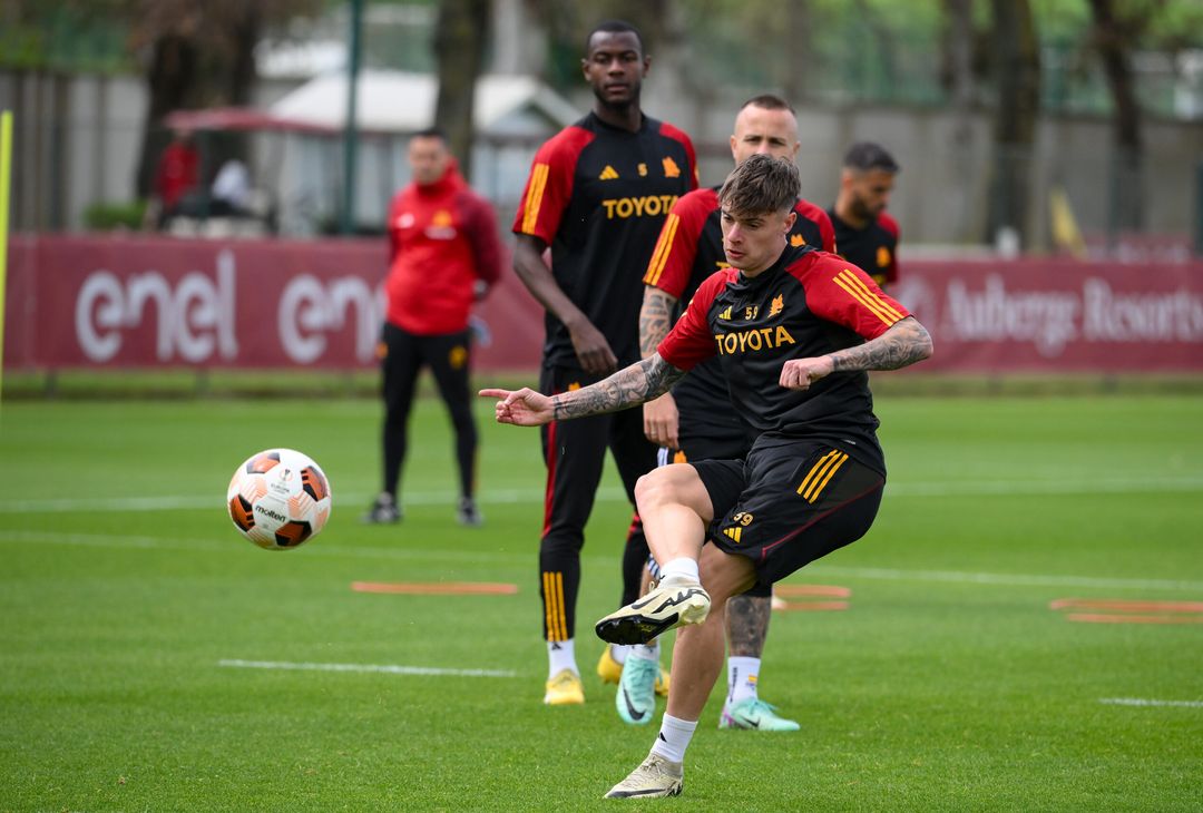 Roma, l’allenamento a Trigoria alla viglia del Milan: c’è Mancini – FOTOGALLERY - immagine 18