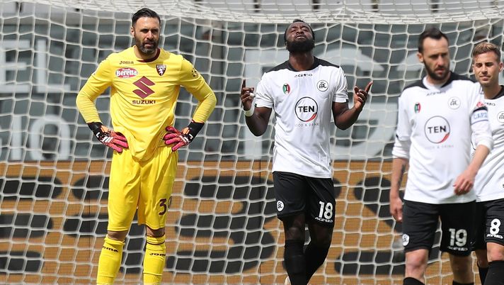 LA SPEZIA, ITALY - MAY 15: Mbala Nzola of Spezia Calcio celebrates the goal during the Serie A match between Spezia Calcio  and Torino FC at Stadio Alberto Picco on May 15, 2021 in La Spezia, Italy.  (Photo by Gabriele Maltinti/Getty Images) 