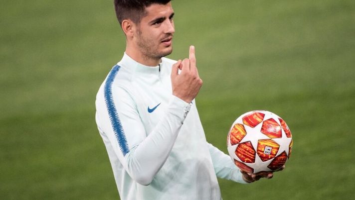 Atletico Madrid's forward Alvaro Morata from Spain takes part in a training session on the eve of the UEFA Champions League football match Juventus Vs Atletico Madrid on March 11, 2019 at the 'Juventus Stadium' in Turin. (Photo by MARCO BERTORELLO / AFP) (Photo credit should read MARCO BERTORELLO/AFP via Getty Images) Morata, via alle visite mediche: la vera cifra del suo stipendio. Sì ad un altro colpo in attacco - immagine 1