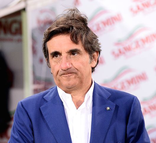 BOLOGNA, ITALY - AUGUST 20: Alberto Cairo President of Torino FC looks on priore the beginning of the Serie A match between Bologna FC and Torino FC at Stadio Renato Dall'Ara on August 20, 2017 in Bologna, Italy. (Photo by Mario Carlini / Iguana Press/Getty Images) BOLOGNA, ITALY - AUGUST 20: Alberto Cairo President of Torino FC looks on priore the beginning of the Serie A match between Bologna FC and Torino FC at Stadio Renato Dall'Ara on August 20, 2017 in Bologna, Italy. (Photo by Mario Carlini / Iguana Press/Getty Images)