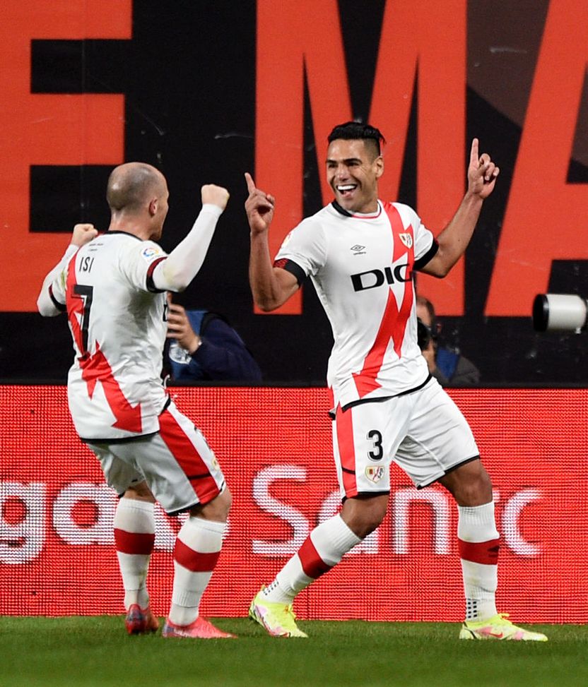 (Photo by Denis Doyle/Getty Images) Un altro anno al Rayo Vallecano: Falcao non lascia, anzi raddoppia…- immagine 2