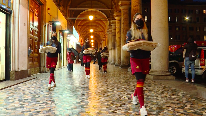 La Roma omaggia la Festa della mamma: fiori e doni per le madri in difficoltà - immagine 1