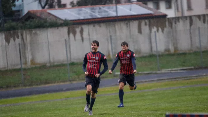 Luparense, l’arbitro e il vento fermano i rossoblu a Este - immagine 1