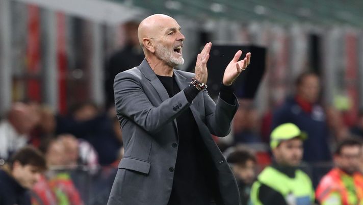 Photo by Marco Luzzani/Getty Images) salernitana milan pioli