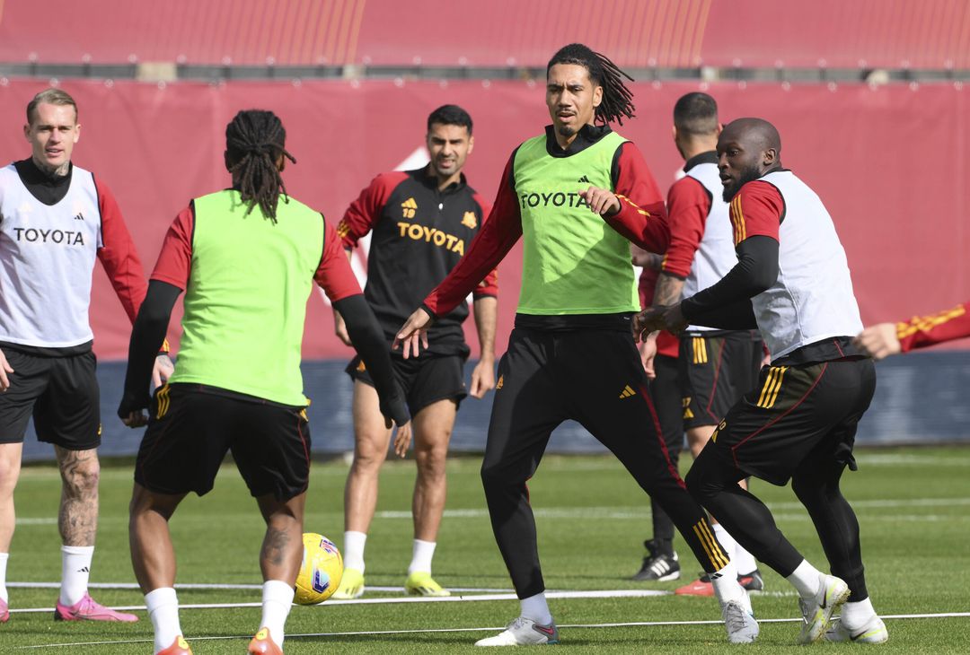 Roma, l’allenamento in vista dell’Inter: pronto il rientro di Smalling – FOTOGALLERY - immagine 1