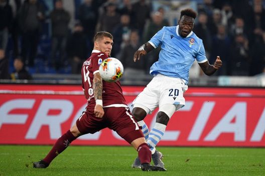  ROME, ITALY - OCTOBER 30: Felipe Caocedo of SS Lazio kicks the ball against Evangelista Lyanco during the Serie A match between SS Lazio and Torino FC at Stadio Olimpico on October 30, 2019 in Rome, Italy. (Photo by Marco Rosi/Getty Images) 