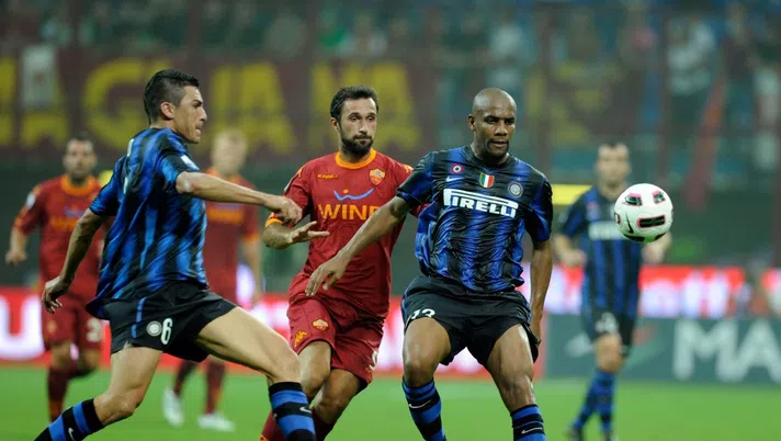 Roma, Vucinic: “Senza l’Inter avremmo vinto un paio di scudetti. Era squadra stratosferica” - immagine 1