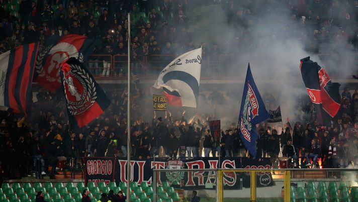 COSENZA, ITALY - JANUARY 20: Supporters of Crotone during the Serie B match between Cosenza Calcio and Crotone FC at Stadio San Vito on January 20, 2020 in Cosenza, Italy. (Photo by Maurizio Lagana/Getty Images) COSENZA, ITALY - JANUARY 20: Supporters of Crotone during the Serie B match between Cosenza Calcio and Crotone FC at Stadio San Vito on January 20, 2020 in Cosenza, Italy. (Photo by Maurizio Lagana/Getty Images)