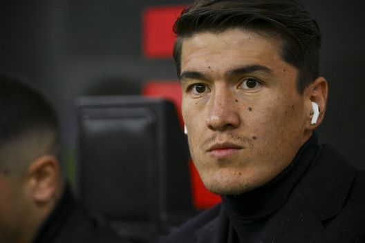 MILAN, ITALY - JANUARY 08: AS Roma player Eldor Shomurodov prior the Serie A match between AC MIlan and AS Roma at Stadio Giuseppe Meazza on January 08, 2023 in Milan, Italy. (Photo by Fabio Rossi/AS Roma via Getty Images) Shomurodov