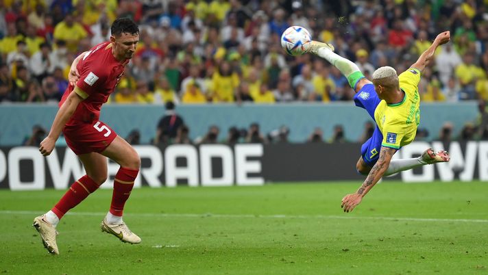 LUSAIL CITY, QATAR - NOVEMBER 24: Richarlison of Brazil scores their team's second goal during the FIFA World Cup Qatar 2022 Group G match between Brazil and Serbia at Lusail Stadium on November 24, 2022 in Lusail City, Qatar. (Photo by Justin Setterfield/Getty Images) Mondiali, Richarlison vince il premio per il miglior goal del torneo - immagine 1