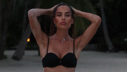Lady Musacchio infiamma il web, lo scatto in bikini è da urlo: “Arriva l’estate”