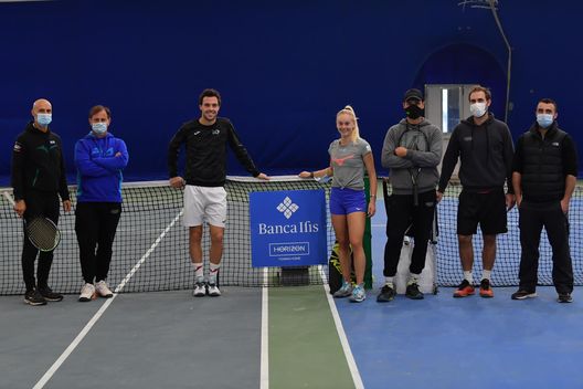  Di recente Massimo Sartori, coach di Marco Cecchinato, è entrato nel gruppo di lavoro di Melania Delai insieme a Alessandro e Nicola Ceragioli. "Ci incontravamo in estate a Jesolo quando veniva con Andreas Seppi e Stefano Rodighiero gli faceva da sparring, poi circa 4 mesi fa, ci siamo ritrovati a Vicenza, dove io mi alleno da qualche anno,  e lui stava partendo con il progetto della sua nuova accademia la Horizo" ha detto. L'obiettivo di Sartori è di far giocare Melania agli Slam entro due anni 