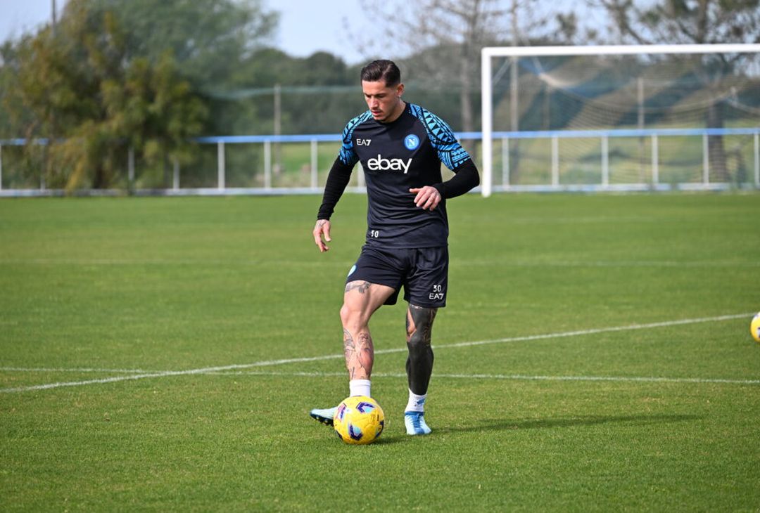 Il Napoli si prepara per il big match di domenica sera in campionato contro la Juve al Maradona