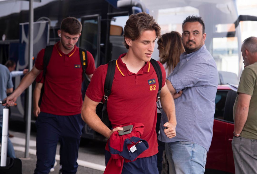 La Roma in partenza verso Firenze – FOTO GALLERY - immagine 45