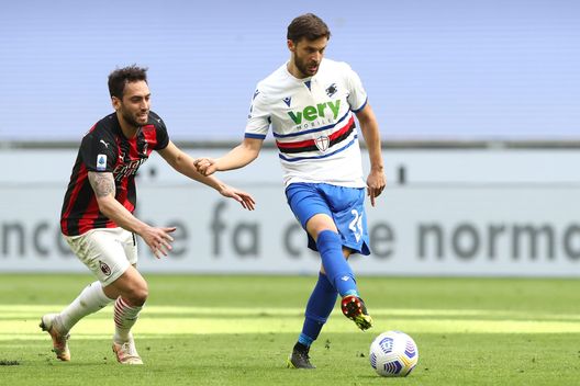 Calhanoglu e Bereszynski Calhanoglu e Bereszynski