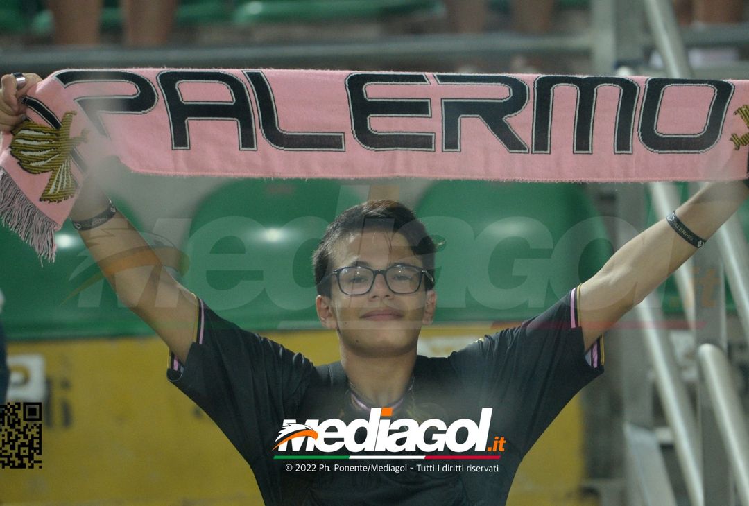 FOTOTIFO, Palermo-Genoa 1-0: i tifosi allo stadio “Renzo Barbera” (Gallery) - immagine 107