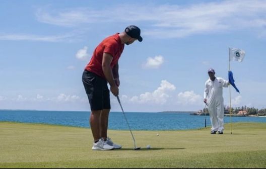 Io giocatore di golf: il Kun Aguero mette nel curriculum la sua nuova vocazione- immagine 2