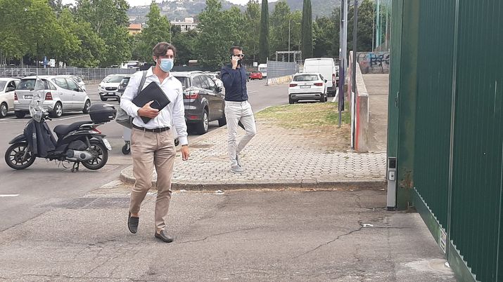 FOTO VN &#8211; Gli agenti di Amrabat incontrano i dirigenti viola 