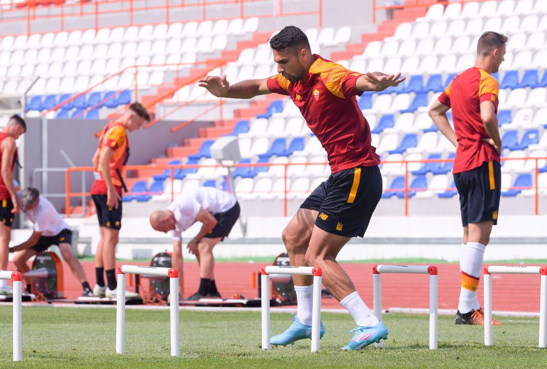 Roma in campo in Portogallo per l’allenamento mattutino – FOTO GALLERY - immagine 14