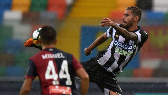 UDINE, ITALY - SEPTEMBER 10: Valon Behrami of Udinese , (Photo by Tullio M. Puglia/Getty Images)
UDINE, ITALY - SEPTEMBER 10: Valon Behrami of Udinese , (Photo by Tullio M. Puglia/Getty Images)