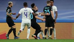 VIDEO Barella, ma cosa fai? Pugno a Militao ed espulsione diretta