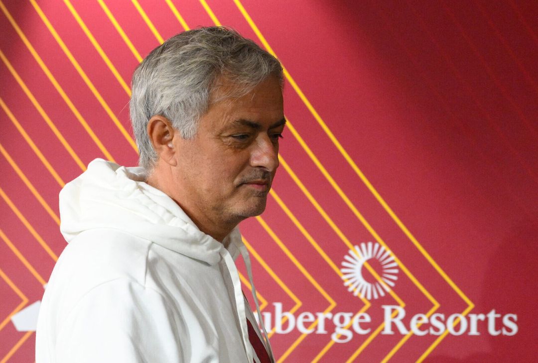 Trigoria, la conferenza stampa di Mourinho prima di Juventus-Roma – FOTO GALLERY - immagine 18