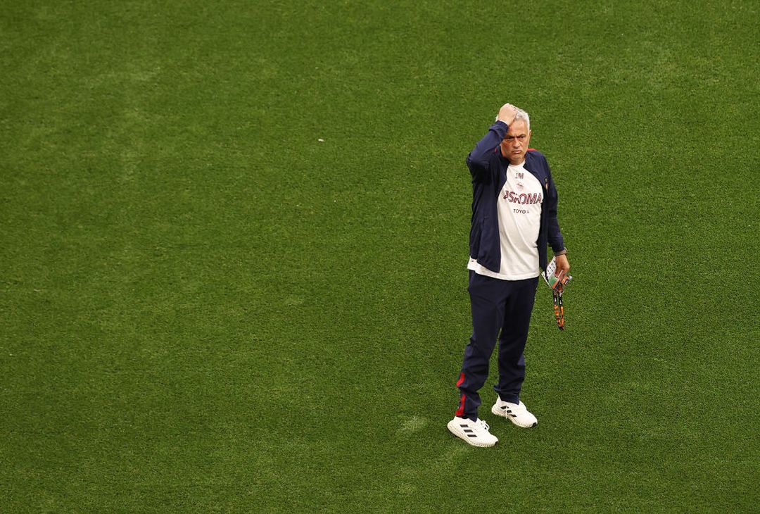 La Roma sul prato della Puskas Arena. Domani la finale – FOTO GALLERY - immagine 25