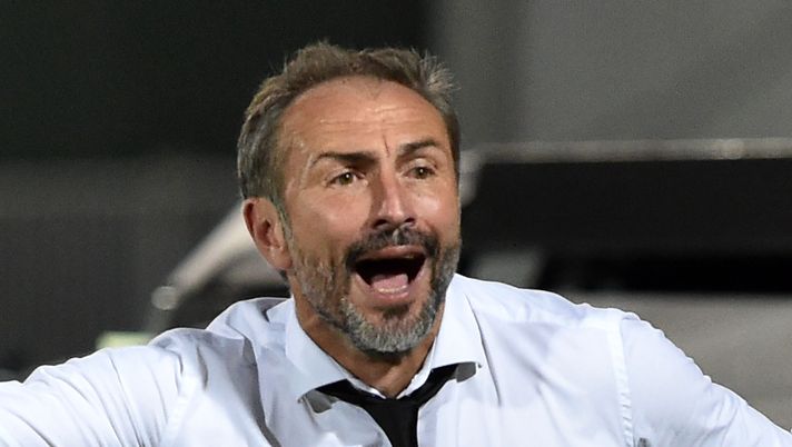 ASCOLI PICENO, ITALY - JULY 31: Davide Dionigi, head coach of Ascoli Calcio, reacts during the Serie B match between Ascoli Calcio and Benevento Calcio at Stadio Cino e Lillo Del Duca on July 31, 2020 in Ascoli Piceno, Italy. (Photo by Giuseppe Bellini/Getty Images for Lega Serie B) ASCOLI PICENO, ITALY - JULY 31: Davide Dionigi, head coach of Ascoli Calcio, reacts during the Serie B match between Ascoli Calcio and Benevento Calcio at Stadio Cino e Lillo Del Duca on July 31, 2020 in Ascoli Piceno, Italy. (Photo by Giuseppe Bellini/Getty Images for Lega Serie B)