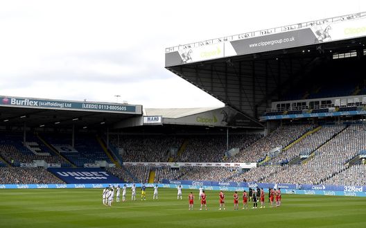 LEEDS, ENGLAND - JULY 16: A minutes silence is held in memory of former Leeds United player Jack Charlton prior to the Sky Bet Championship match between Leeds United and Barnsley at Elland Road on July 16, 2020 in Leeds, England. (Photo by George Wood/Getty Images) LEEDS, ENGLAND - JULY 16: A minutes silence is held in memory of former Leeds United player Jack Charlton prior to the Sky Bet Championship match between Leeds United and Barnsley at Elland Road on July 16, 2020 in Leeds, England. (Photo by George Wood/Getty Images)