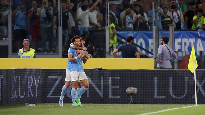 ROME, ITALY - AUGUST 26: Felipe Anderson of SS Lazio celebrates with teammate Ciro Immobile after scoring their team's first goal during the Serie A match between SS Lazio and FC Internazionale at Stadio Olimpico on August 26, 2022 in Rome, Italy. (Photo by Paolo Bruno/Getty Images) Lazio, tutti gli impegni in calendario prima della sosta - immagine 1
