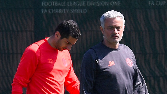Mkhitaryan-Mourinho, colpo di spugna: “I due si sono parlati, è andata così” Mkhitaryan-Mourinho, colpo di spugna: “I due si sono parlati, è andata così” - immagine 1