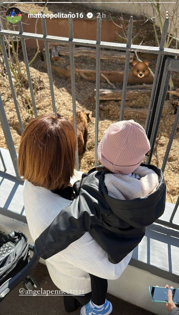 FOTO Politano sfrutta il giorno di riposo godendosi il panorama di Napoli e lo…zoo- immagine 3