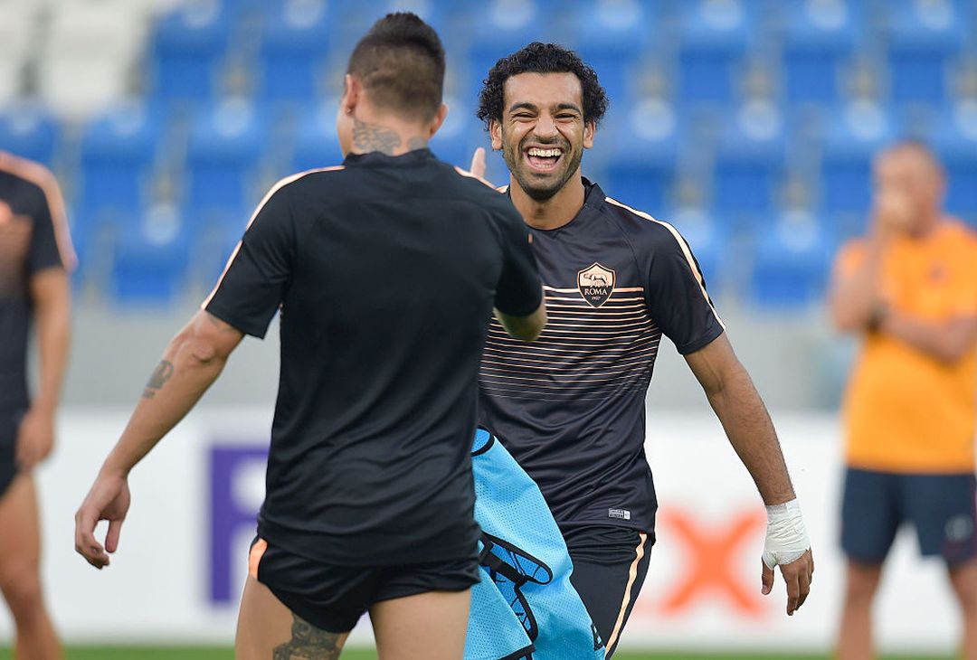  PLZEN, CZECH REPUBLIC - SEPTEMBER 14:  Mohamed Salah of AS Roma during a training session, on the eve of their UEFA Europa League Group stage match against FC Viktoria Plzen, at Doosan Arena on September 14, 2016 in Plzen, Czech Republic.  (Photo by Luciano Rossi/AS Roma via Getty Images)  