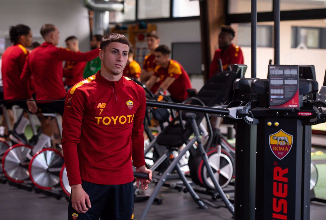 Roma, l’allenamento dopo la vittoria con la Real Sociedad: c’è Pisilli – FOTO GALLERY - immagine 41