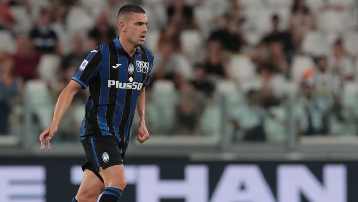 TURIN, ITALY - AUGUST 14: Merih Demiral of Atalanta BC in action during the pre-season friendly match between Juventus and Atalanta BC at Allianz Stadium on August 14, 2021 in Turin, Italy. (Photo by Emilio Andreoli/Getty Images) «Cosa fare con»: ecco le risposte a dieci casi, da Dragowski e Demiral a Lozano e Barrow- immagine 1