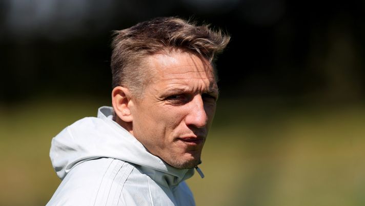 TUBIZE, BELGIUM - MAY 14: Head coach Wesley Sonck of Belguim looks on prior to the International friendly match between U18 Belgium and U18 Germany at Centre National Euro 2000 on May 14, 2019 in Tubize, Belgium. The match between Belgium and Germany ended 0-3. (Photo by Christof Koepsel/Getty Images for DFB) TUBIZE, BELGIUM - MAY 14: Head coach Wesley Sonck of Belguim looks on prior to the International friendly match between U18 Belgium and U18 Germany at Centre National Euro 2000 on May 14, 2019 in Tubize, Belgium. The match between Belgium and Germany ended 0-3. (Photo by Christof Koepsel/Getty Images for DFB)