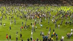 Invasione di campo: calciatori dello Swindon Town maltrattati verbalmente e fisicamente
