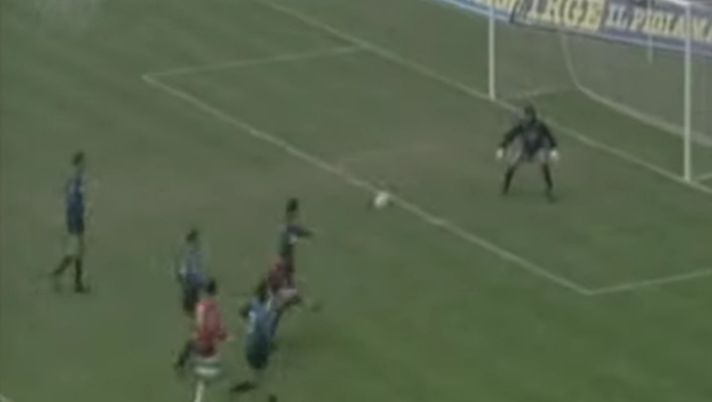 19 novembre 1989: il primo gol di Van Basten 19 novembre 1989: il primo gol di Van Basten