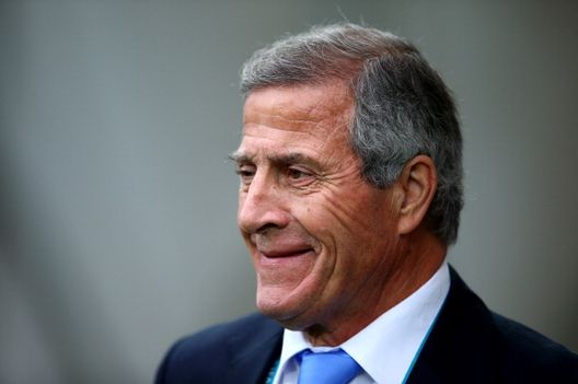 SAO PAULO, BRAZIL - JUNE 19: Head coach Oscar Tabarez of Uruguay looks on during the 2014 FIFA World Cup Brazil Group D match between Uruguay and England at Arena de Sao Paulo on June 19, 2014 in Sao Paulo, Brazil. (Photo by Julian Finney/Getty Images)