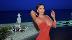 Marialuisa Jacobelli più sexy che mai: il décolleté è davvero mozzafiato
